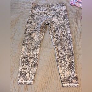 Athleta Graffiti Elation Tight Size L